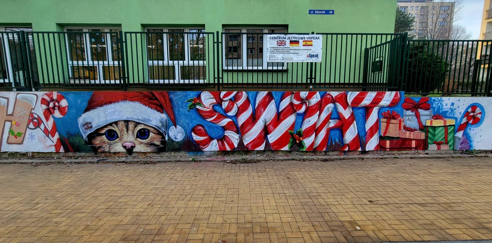 Świąteczny mural na Bajkowej Alejce w Gliwicach – graffiti, które powstało dla Was