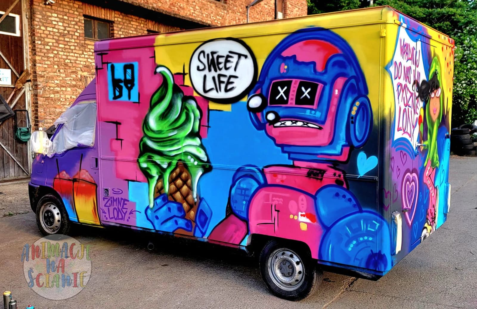 Kolorowy food truck z Żor – historia lodowego stoiska na kołach