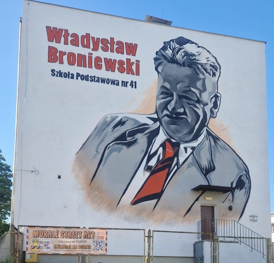 Gotowy mural na czystej ścianie.